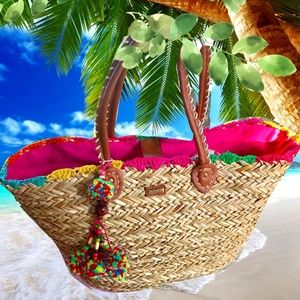 FIESTA STRAW RAFFIA LG SUMMER BEACH TOTE - NWT BAG⭐️ Boho Chic POM POM  BAG NWT